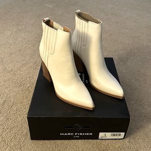 Marc Fisher Booties Ivory Sz 9M